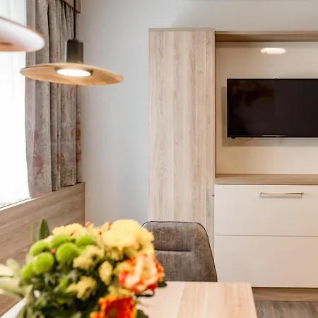 Sunny Apartman *