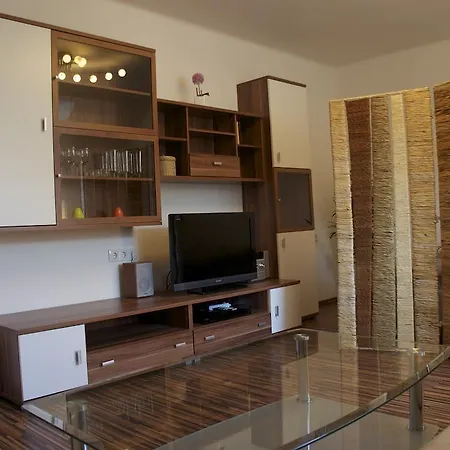 Sunny Apartment *